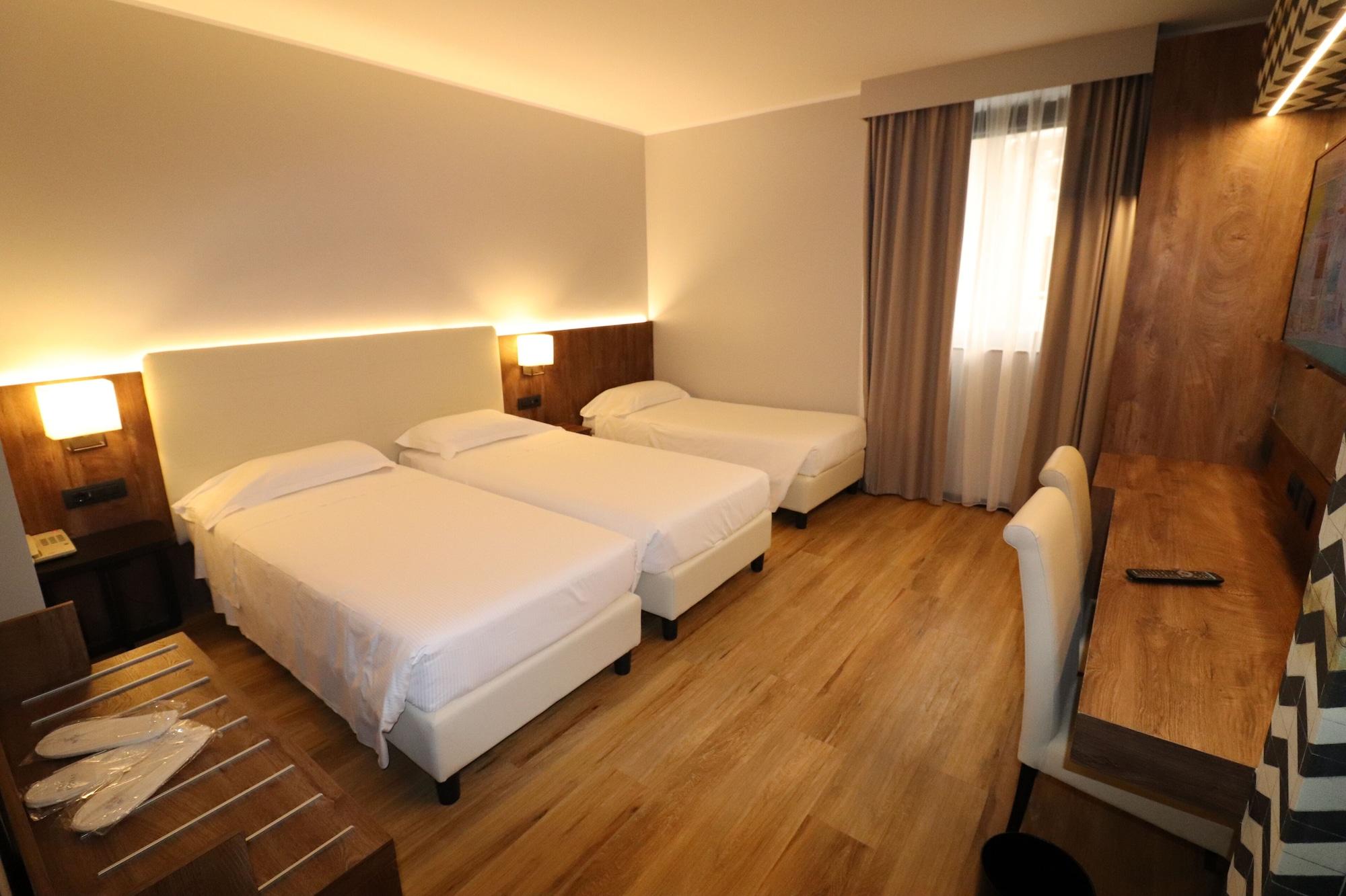 Hotel Domenichino Милан Экстерьер фото